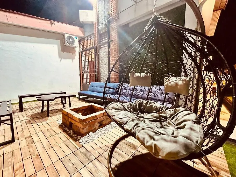 Luxury Private Pool Villa + Riverview Bbq Patio! George Town
