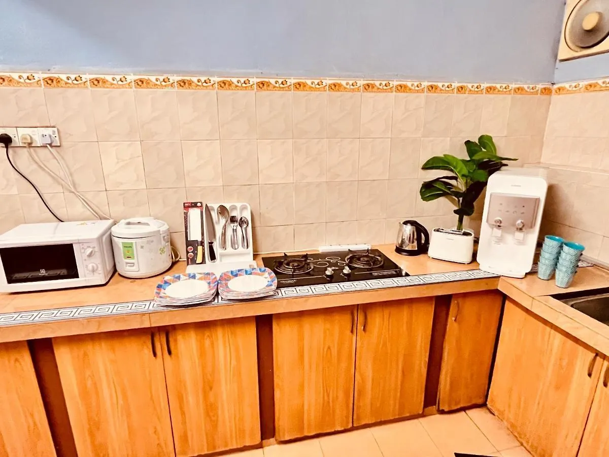 Luxury Private Pool Villa + Riverview Bbq Patio! George Town