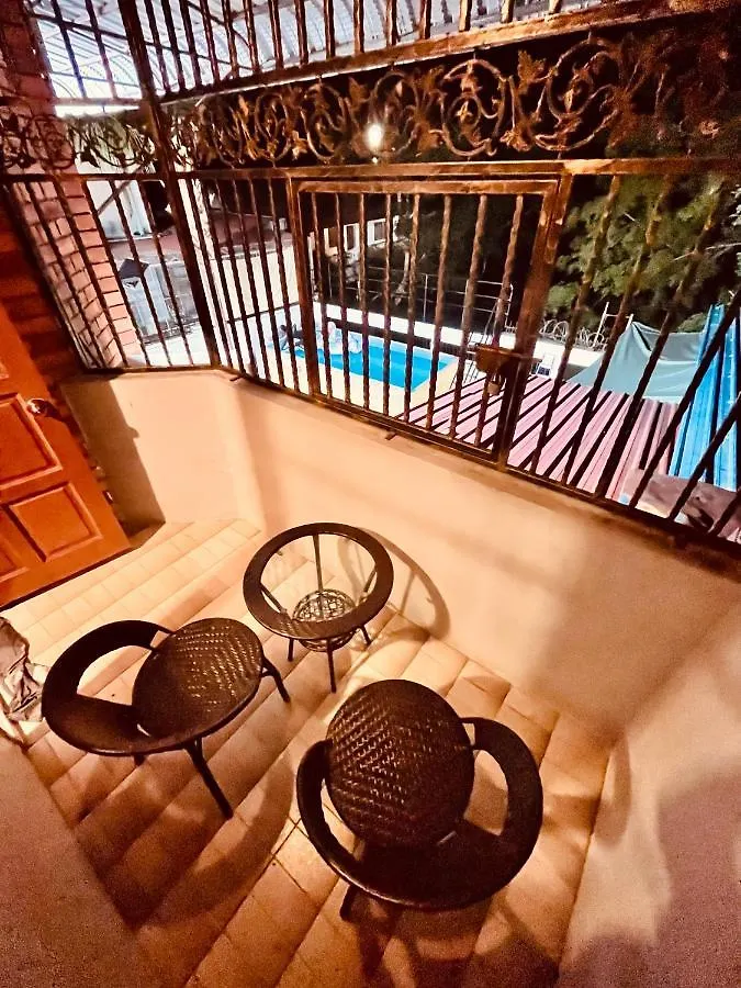 Luxury Private Pool Villa + Riverview Bbq Patio! George Town