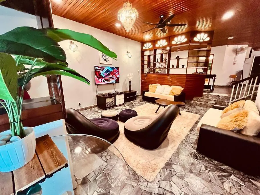 Luxury Private Pool Villa + Riverview Bbq Patio! Τζωρτζ Τάουν