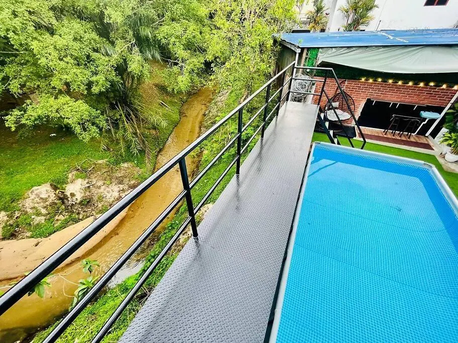 Luxury Private Pool Villa + Riverview Bbq Patio! Τζωρτζ Τάουν